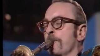 Pepper Adams Baritone Sax quotOnce Aroundquot Thad Jones amp Mel Lewis Jazz Festival Montreux 1974 [upl. by Arden]