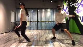 Dance practice HUMBLE  Dương Dương và Lưu Diệc Phi nhảy Hip hop [upl. by Rebmik]