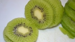 Los beneficios del kiwi [upl. by Nnaxor]