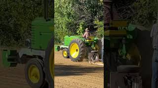 John Deere G pulls it out the gate at Hale Missourifarming horsepowerJohn Deere [upl. by Calesta]