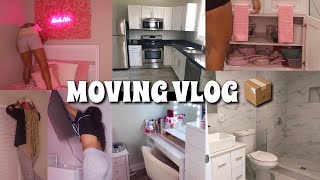 MOVING INTO MY APARTMENT IN NEW YORK VLOG  Unpacking Organizing Decorating amp MORE  Vlogmas 2022 [upl. by Yolane42]