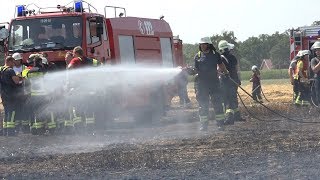 Feuerwehrauto brennt nach Flächenbrand in Bersenbrück [upl. by Assirod796]