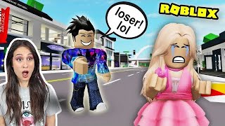 BROOKHAVEN MAAR IK BEN BARBIE EN WORD GEPEST  Lets Play Wednesday [upl. by Nylesaj]