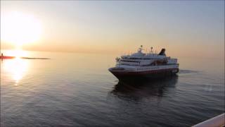 MS Finnmarken VS MS Nordkapp and MS Polarlys horn [upl. by Odette]