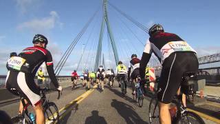 Cyclassics 2014 die Köhlbrandbrücke hoch und abfahrt [upl. by Giah164]