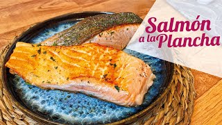 SALMON A LA PLANCHA con ajo y perejil 🐟 Receta fácil y rápida [upl. by Ayikal]