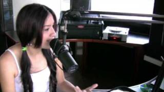 Shery entrevista Tropicalida 1049 FM Parte 1 [upl. by Ahsirak]