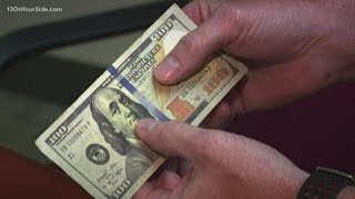 How to spot counterfeit money [upl. by Dudden]