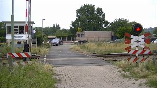 Spoorwegovergang Simpelveld  Dutch railroad crossing [upl. by Amalita]