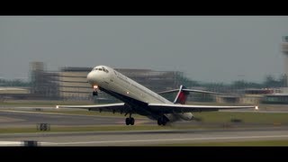 Incredible Delta MD80 Takeoff [upl. by Papageno148]