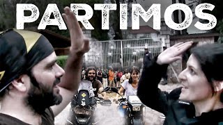 Viajo con una AMIGA en MOTO por MADAGASCAR S08E01 La VUELTA al MUNDO en MOTO con CHARLY SINEWAN [upl. by Mudenihc]