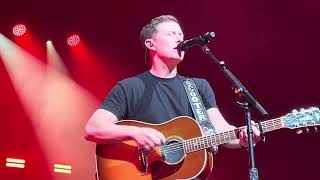 Scotty McCreery  Cab In A Solo Live  Toyota Oakdale Theatre Wallingford CT  31524 [upl. by Olwena839]