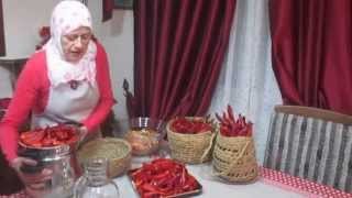 Préparation dHarissa recette Tunisienne طريقة تحضير الهريسة التونسية [upl. by Barbuto]