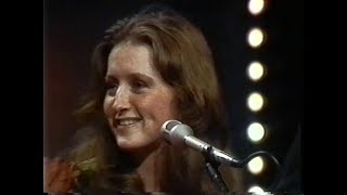 Bonnie Raitt quotSoundstagequot PBS TV  Dec 17th 1974 [upl. by Arama]