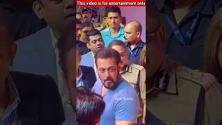 सलमान खान ने गरीब बच्चों को दिया 10 लख रुपए  Salman Khan shortvideo salmankhan [upl. by Melise]