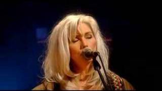 Emmylou Harris  How She Could Sing The Wildwood Flower [upl. by Ecinue752]