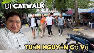 Thúy Hằng đi Catwalk cho Tuấn Nguyễn ngắm đã luôn [upl. by Nadean]