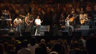 Aventura  Un Beso EN VIVO MADISON SQUARE GARDEN [upl. by Eram]