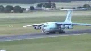 Russian or maybe Ukrainian Plane uses ALL of Canberra Airports Runway [upl. by Obie]