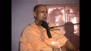 HH Radhanath Swami Kirtan at Maan Mandir Vrindavan Yatra 2004 [upl. by Sobmalarah]