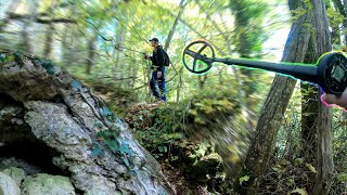 On a Retrouvé LA CACHE DANS LA FORÊT  Détection de métaux  Terre Happy [upl. by Aramac]