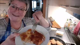 Schnitzel selbst panieren und braten wie die Muddi [upl. by Wildee848]