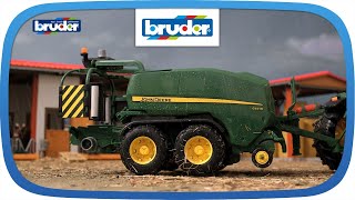 John Deere C441R  02032  Bruder Spielwaren [upl. by Rinee]