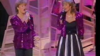 1985 Eurovision  Norway  Bobbysocks quotLa det swingequot  BBC Preview Show [upl. by Ethben409]