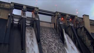 Warragamba Dam spilling video footage [upl. by Bucella]