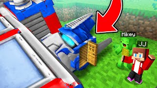 What Inside OPTIMUS PRIME  JJ Saved OPTIMUS PRIME in Minecraft  Maizen [upl. by Assilat]