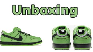 Nike SB x Power Puff Girls Dunk Low Pro Schuh mean green black lotus pink Unboxing Video [upl. by Naud740]