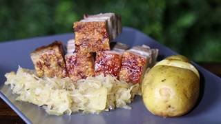 Schweinebauch mit BierSauerkraut  Ein quotall in onequot Gericht [upl. by Aicenra]