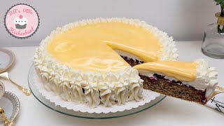 Eierlikörtorte mit Preiselbeeren saftiger Nussbodeneinfache und schnelle Eierlikörtorte Eierlikör [upl. by Atiker946]