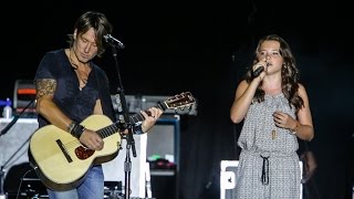 Keith Urban amp 11 year old Lauren SpencerSmith WOW crowds live in concert in front of 20000 [upl. by Ahsiri]