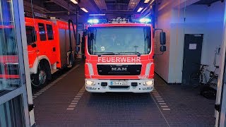 Die Freiwillige Feuerwehr Freiburg rückt aus [upl. by Aihsercal]