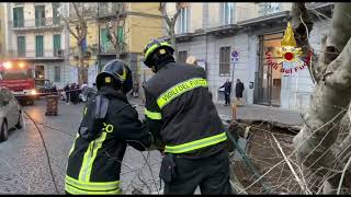 NAPOLI  VORAGINE IN STRADA AL VOMERO [upl. by Senn]