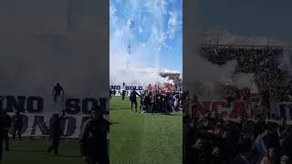 Plantel de colo colo con la inchada de fondo colocoloeschile garrablanca futbol shorts [upl. by Nennerb625]