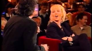 Laat ze maar Lachen  Linda de Mol en Irene Moors 1998 [upl. by Laforge]