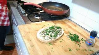 Bruschetta con funghi e provolone [upl. by Cris]