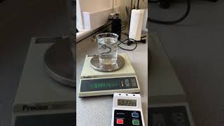 Timelapse Evaporation of water at room temperature over 10 minutes See the mass decrease [upl. by Civ]