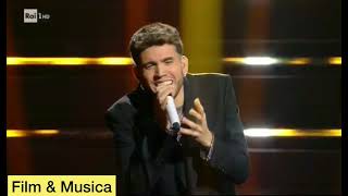 Aka 7even  Sanremo 2022  Perfetta così  live video completo [upl. by Ruel]