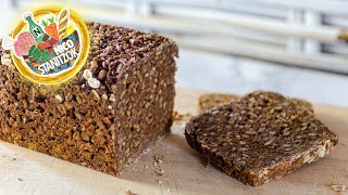 Schwarzbrot  Mein Rezept für das dunkle Vollkornbrot mit Sauerteig [upl. by Kind475]