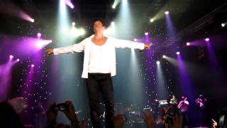 Sakis Rouvas  Na magapas live HD [upl. by Eelinej]