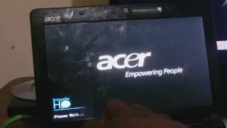 How To Change Boot Device Acer Aspire One Laptop [upl. by Ynnek262]