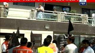 Kingfisher airlines employees protest outside of Kohlis home [upl. by Tterraj318]