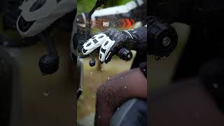 Seibertron SPW2 Carbon Fiber Hard Knuckle Waterproof Touchscreen Motorcycle Glove in raining day [upl. by Vania561]