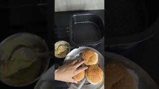 Garlic bread in air fryershortsvideo food airfryerlovers cooking trending GalaxyofMahreen [upl. by Solenne705]