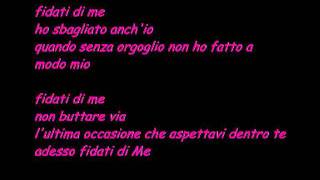 Laura Pausini fidati di me  testo [upl. by Nathanson316]