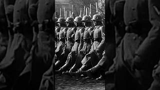 Regimentsgruß 1930 Paradesoldaten der Weimarer Republik🇩🇪wachbataillon militär tradition garde [upl. by Eanal442]