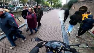 RONDJE AMSTERDAM OP DE GILERA RUNNER 180CC REMBRANDTPLEIN DE DAM DE WALLEN EN ARTIS VLOG5 [upl. by Gloriane]